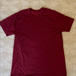 Lululemon men’s loose fit short sleeved shirt